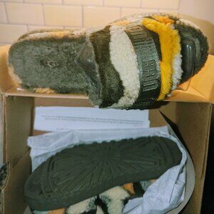 Ugg Fluffita Slipper